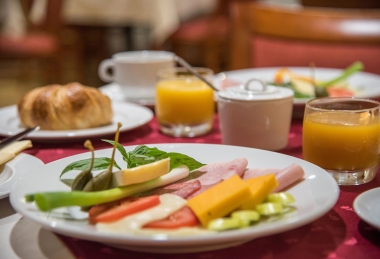 Online Angebot mit Frühstück Hotel Palace Online Angebot mit Frühstück Hotel Palace